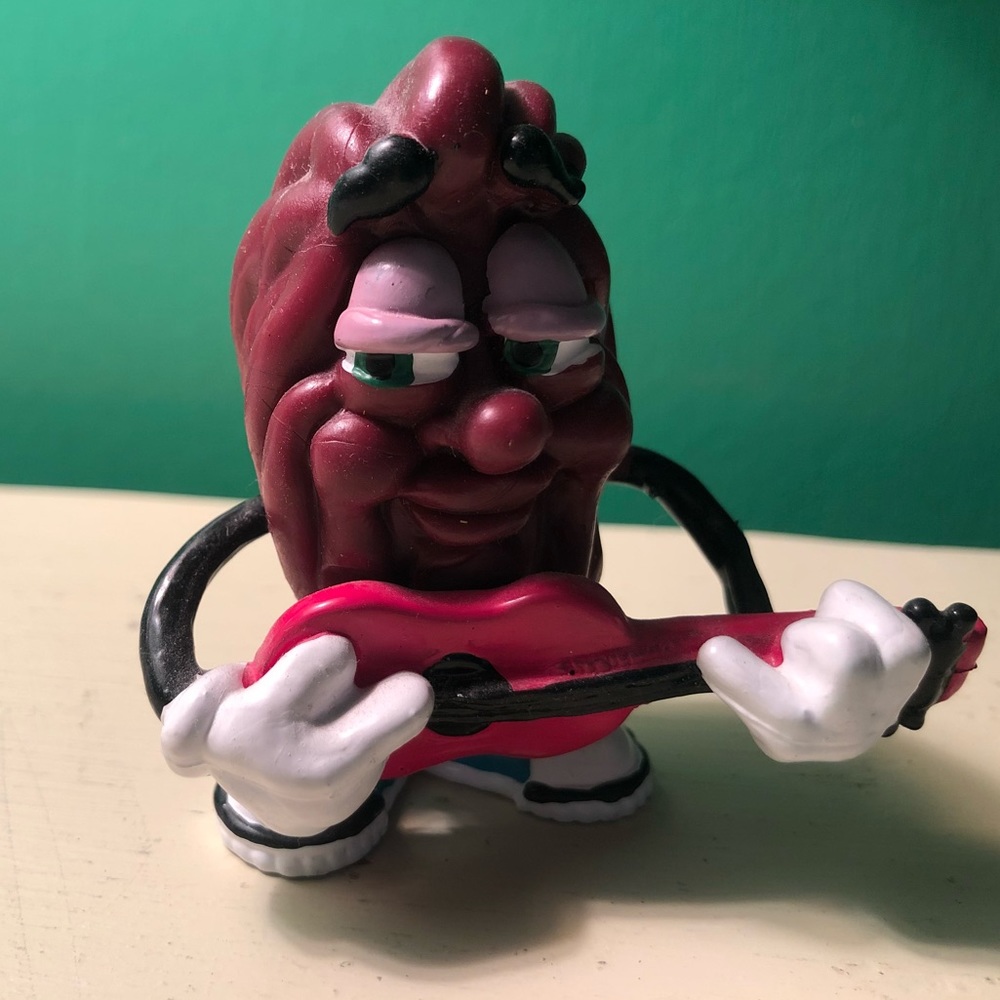 California Raisins figurine ~ Guitar playing Raisin ~ 1988